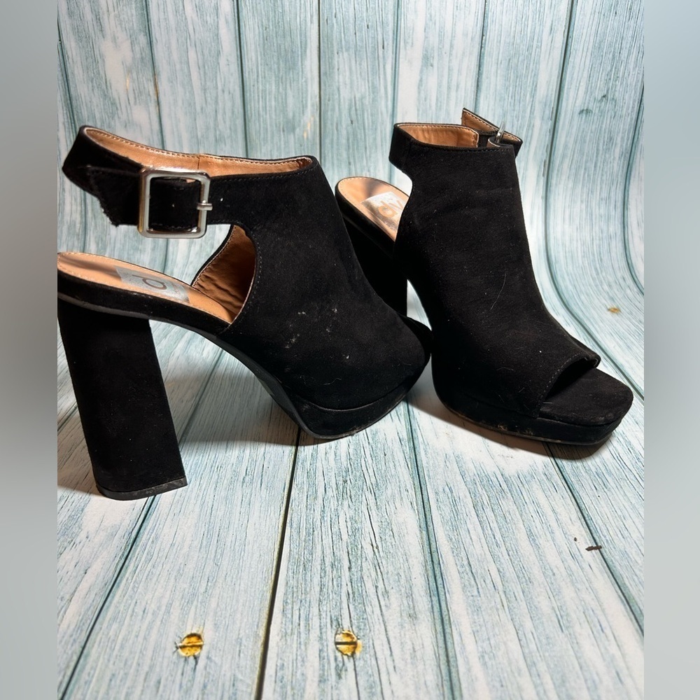 Doice Vita black heels, size 6